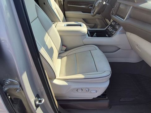 Used 2021 GMC Yukon Denali w/ Denali Premium Package AWD/4WD image 19