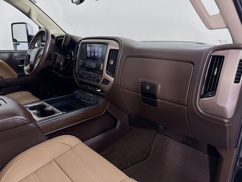 Used 2017 GMC Sierra 3500 Denali w/ Duramax Plus Package AWD/4WD image 32