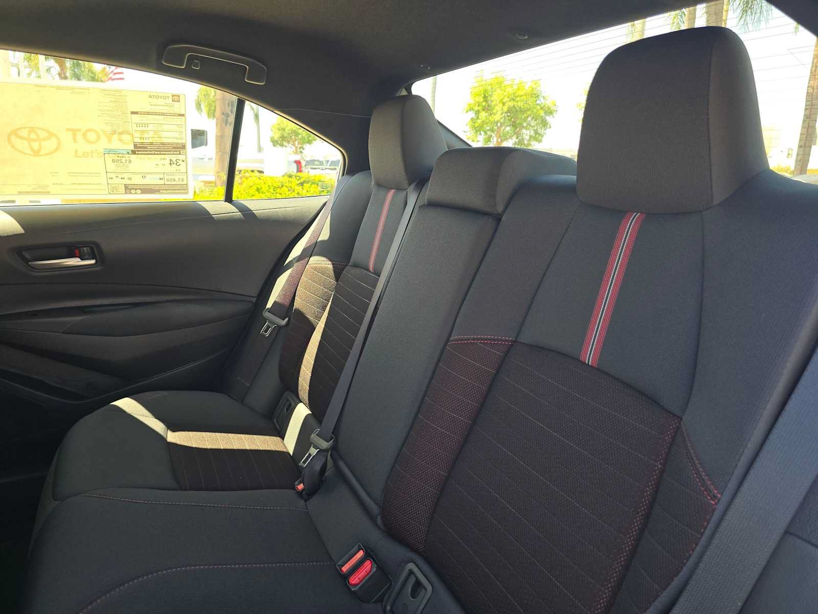 Used 2026 Toyota Corolla SE w/ Carpet Mat Package (TMS) FWD image 17
