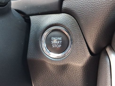 Certified 2025 Toyota RAV4 XLE AWD/4WD image 27