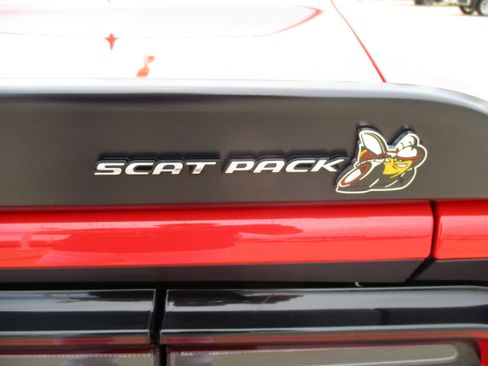 Used 2021 Dodge Challenger R/T Scat Pack RWD image 6