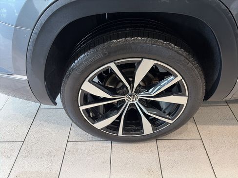 Used 2024 Volkswagen Atlas SEL Premium R-Line AWD/4WD image 14