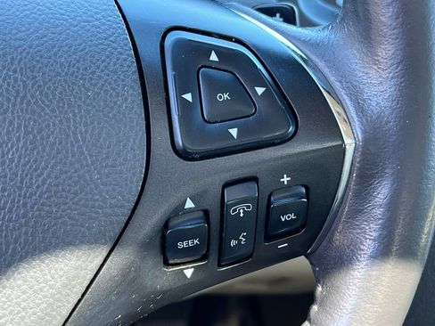 Used 2014 Lincoln MKS AWD image 20