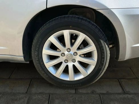 Used 2014 Chrysler 200 Touring image 18