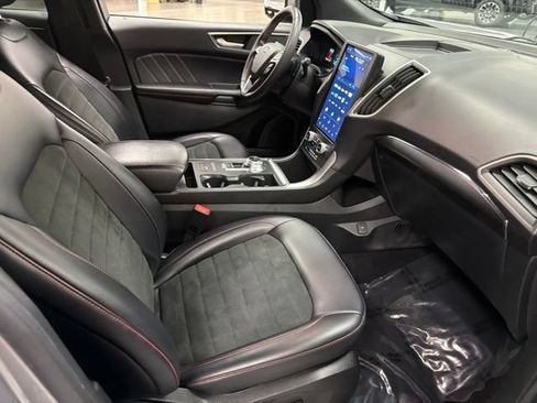 Used 2022 Ford Edge ST-Line w/ Class II Trailer Tow Package AWD/4WD image 9