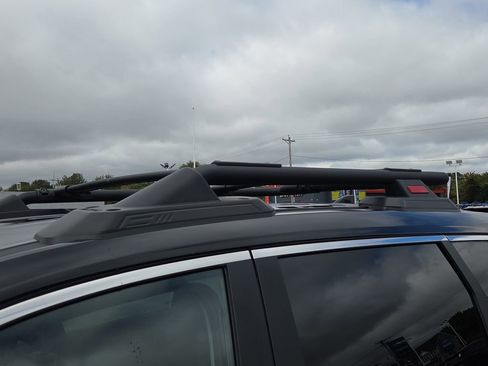 Certified 2025 Nissan Rogue SV image 30