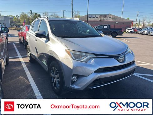 Used 2018 Toyota RAV4 XLE image 1