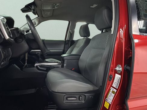 Used 2021 Toyota Tacoma SR5 image 15