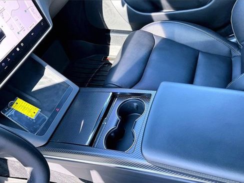 Used 2021 Tesla Model S Plaid image 14