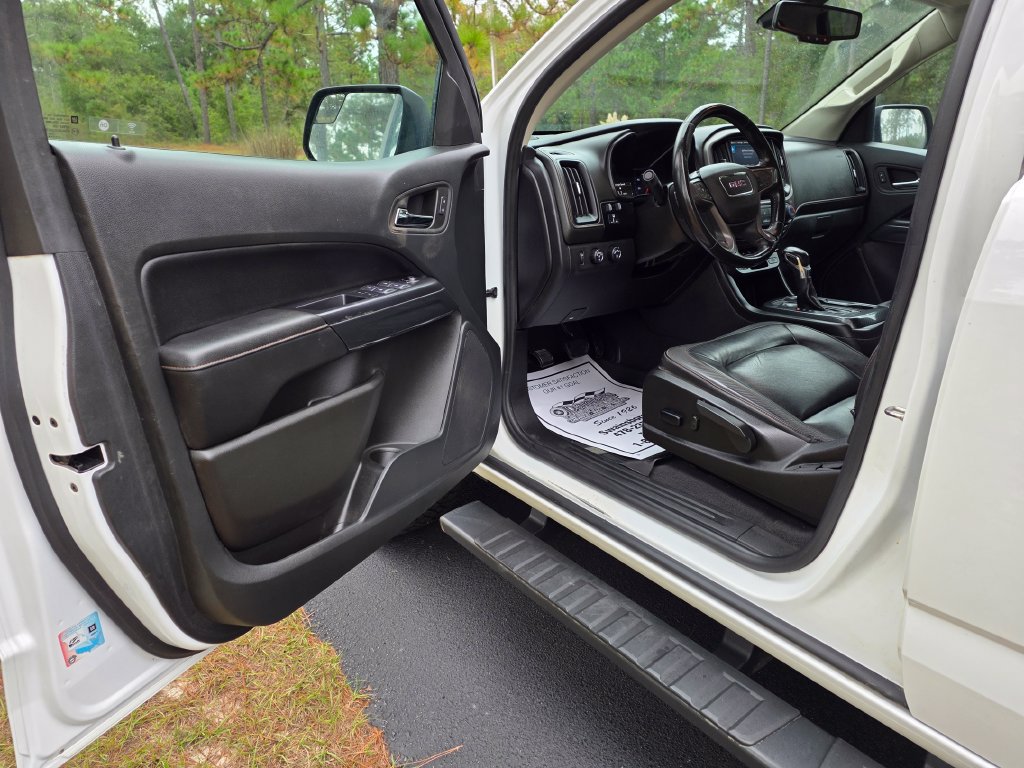 Used 2022 GMC Canyon AT4 w/ Trailering Package AWD/4WD image 11