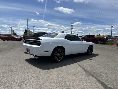Used 2014 Dodge Challenger SRT8 Core image 6