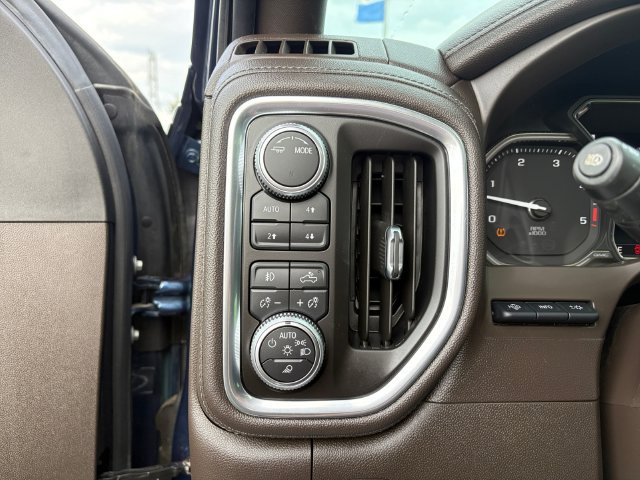 Used 2020 GMC Sierra 2500 Denali w/ Denali Ultimate Package AWD/4WD image 20