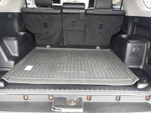 Used 2018 Toyota 4Runner SR5 Premium image 11