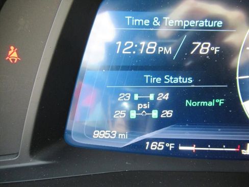 Used 2024 Chevrolet Corvette Stingray Coupe w/ 1LT RWD image 23