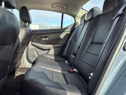 Used 2024 Nissan Sentra SR w/ SR Premium Package image 8