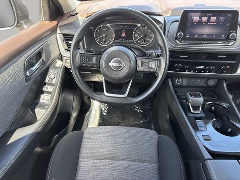 Used 2023 Nissan Rogue SV image 13