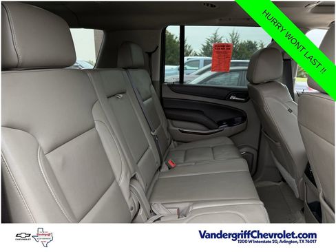 Used 2017 Chevrolet Suburban LT RWD image 23