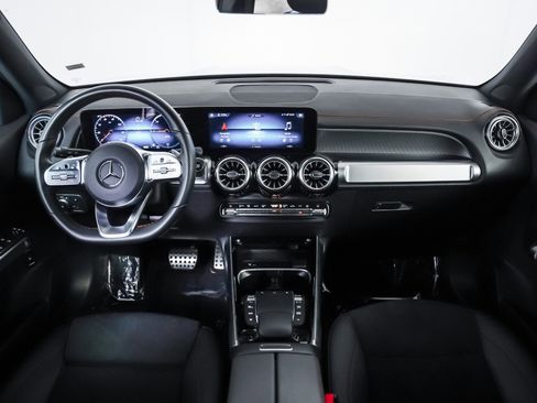 Certified 2022 Mercedes-Benz EQB 300 4MATIC image 10