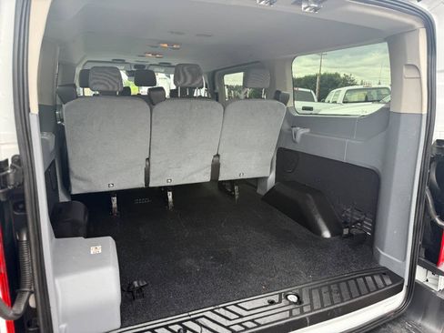 Used 2016 Ford Transit 150 XLT RWD image 9
