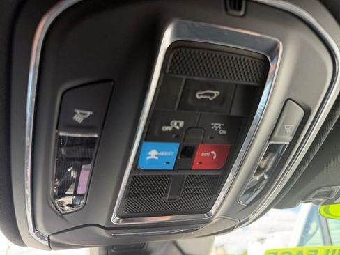 Used 2022 Jeep Grand Cherokee Trailhawk AWD/4WD image 25