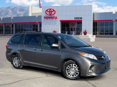 Used 2019 Toyota Sienna XLE w/ XLE Navigation Package