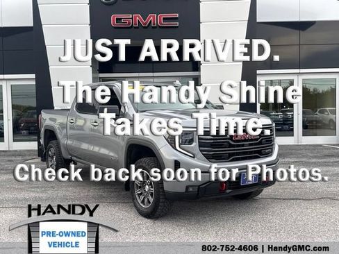 Used 2024 GMC Sierra 1500 AT4 w/ AT4 Preferred Package AWD/4WD image 1
