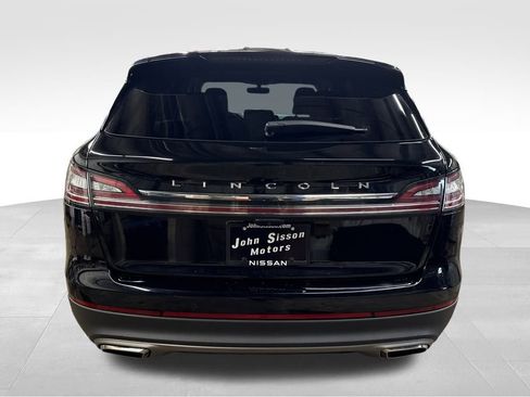 Used 2022 Lincoln Nautilus Reserve w/ Monochromatic Package image 8