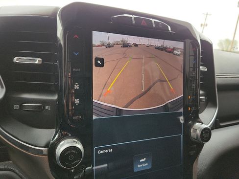 Used 2024 RAM 2500 Laramie image 13
