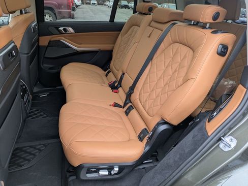 Certified 2024 BMW X7 xDrive40i w/ Executive Package image 21