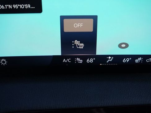 Certified 2025 Buick Enclave Preferred image 6