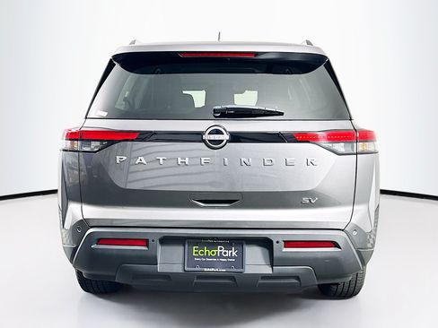 Used 2024 Nissan Pathfinder SV FWD image 7