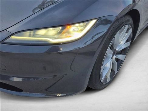Used 2025 Tesla Model 3 Long Range AWD/4WD image 10