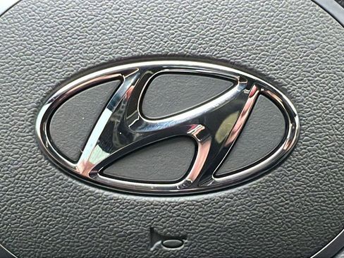 Used 2021 Hyundai Elantra SEL w/ Convenience Package image 29