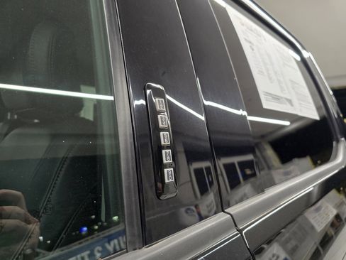 Used 2023 Ford F350 Lariat image 15