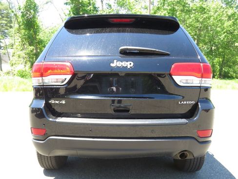 Used 2017 Jeep Grand Cherokee Laredo w/ Quick Order Package 23E AWD/4WD image 6