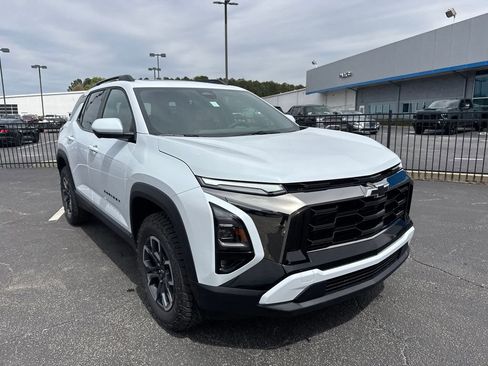 New 2026 Chevrolet Equinox ACTIV w/ Convenience Package III FWD image 4