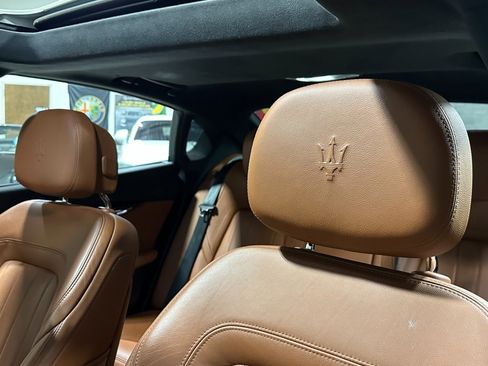 Used 2022 Maserati Quattroporte Modena Q4 image 24