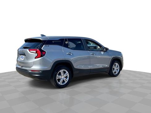 Used 2024 GMC Terrain SLE FWD image 7