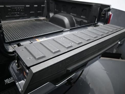 Used 2025 GMC Sierra 1500 SLT RWD image 40