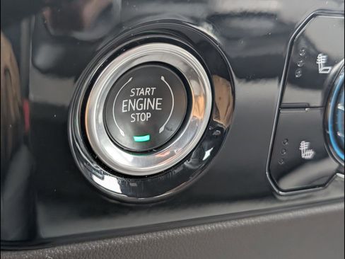 Used 2024 GMC Sierra 1500 SLT w/ X31 Off-Road Package image 7