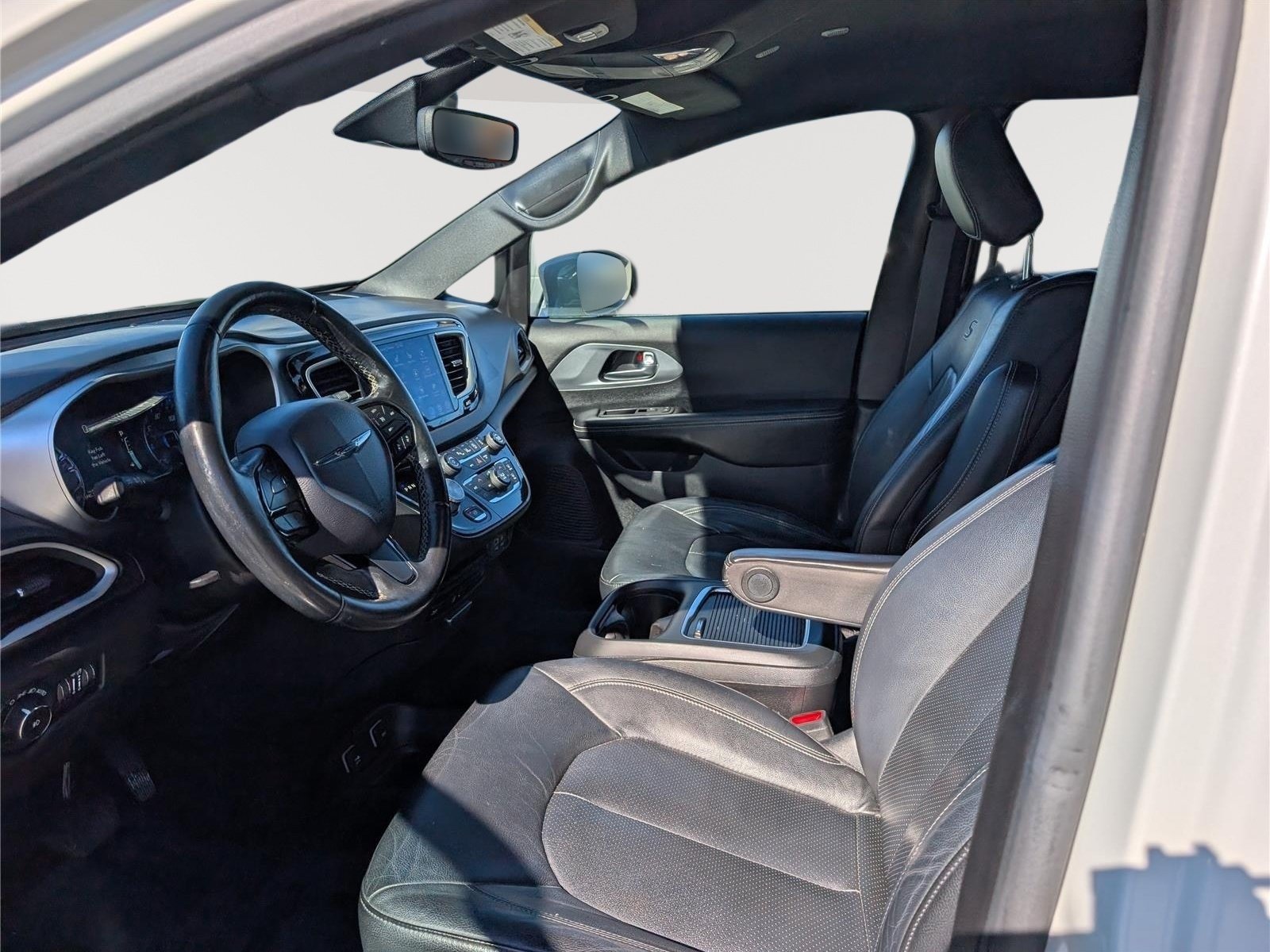 Used 2020 Chrysler Pacifica Touring-L Plus FWD image 16