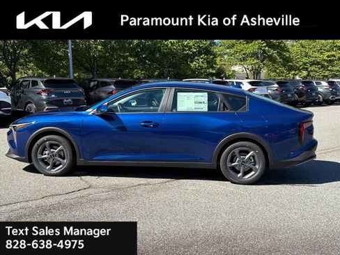 New 2025 Kia K4 LXS image 3