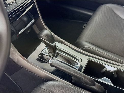 Used 2016 Honda Accord Sport image 9