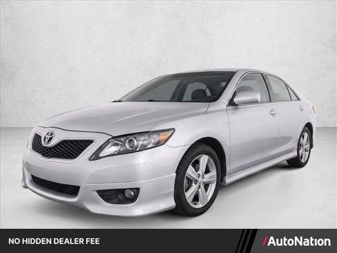 Used 2010 Toyota Camry SE w/ Sport Convenience Pkg FWD image 1