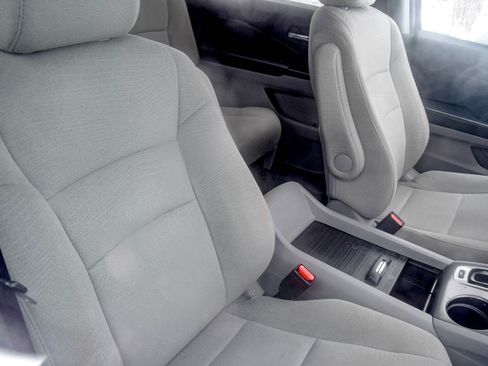 Used 2016 Honda Pilot EX image 6