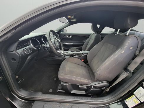 Used 2019 Ford Mustang Coupe image 10