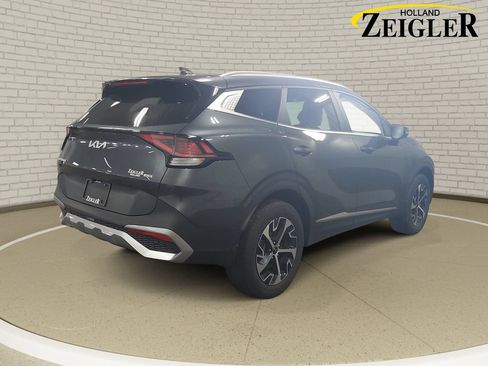 Used 2023 Kia Sportage EX AWD/4WD image 5