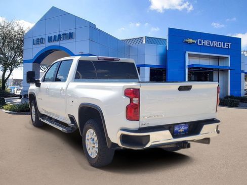 Used 2023 Chevrolet Silverado 2500 LT w/ Convenience Package AWD/4WD image 3
