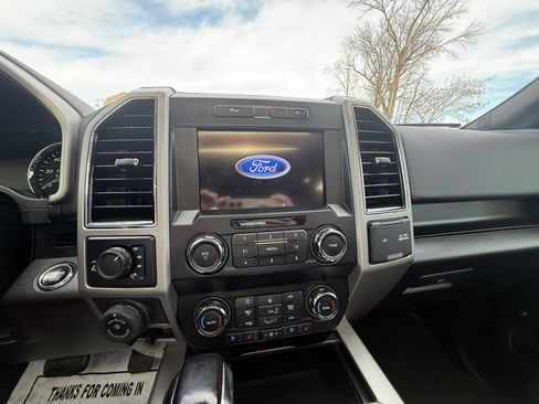 Used 2019 Ford F150 Lariat image 15