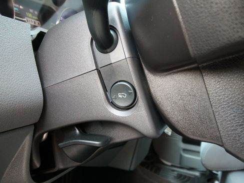 Used 2014 Ford F250 XLT w/ XLT Value Package image 26